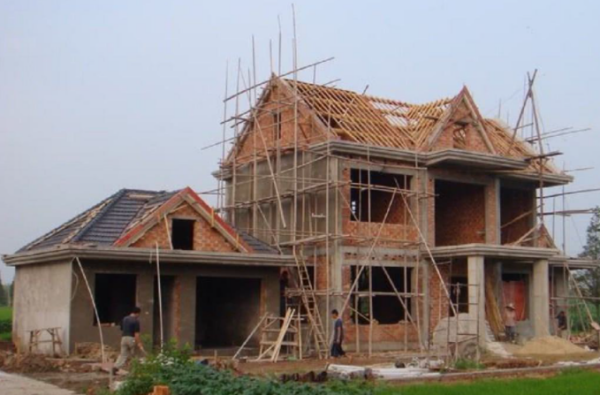 公路边建房最新标准，与自然和谐共舞，重拾内心宁静的居住之旅